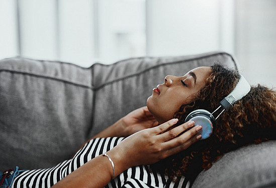 Why People May Think Headphones Cause Hair Loss: